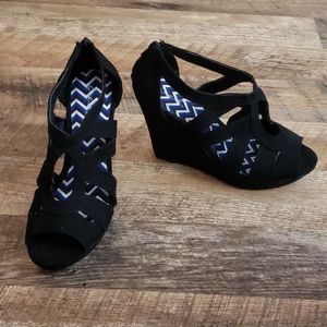 Black wedges heels brand new